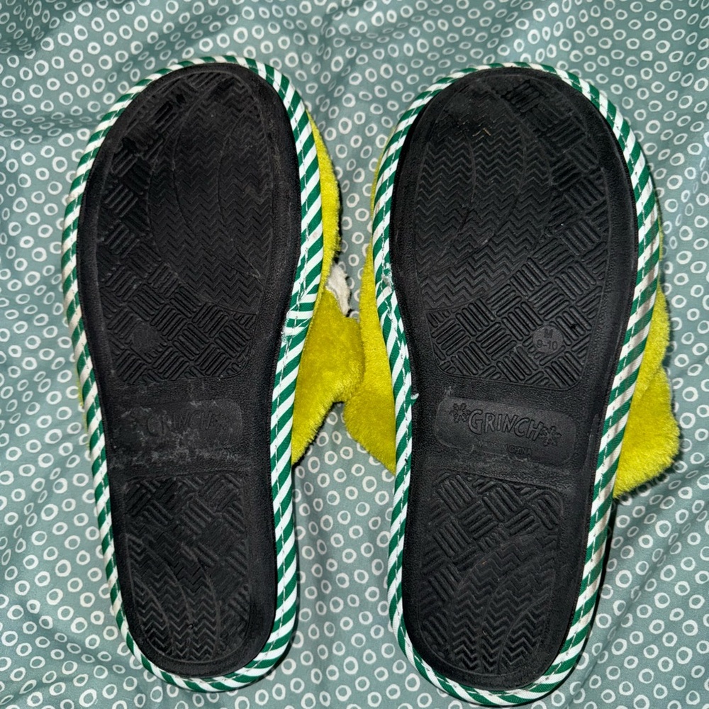 Grinch Slippers - image 7
